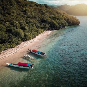 Pantai di Goa Rangko, sumber ig eryradixa