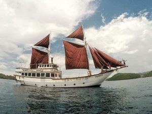 Ilustrasi Sewa Kapal Labuan Bajo, sumber ig wondernesia.id