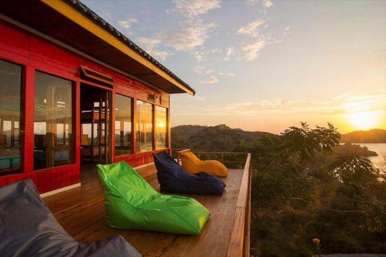 Hostel di Labuan Bajo, sumber : Tripzilla