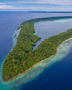 Keindahan Dan Misteri Danau Air Asin